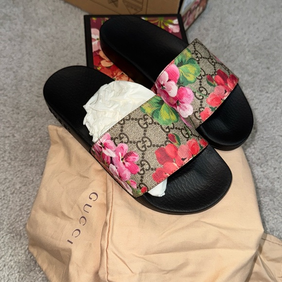 Gucci Floral Bloom Sandal!